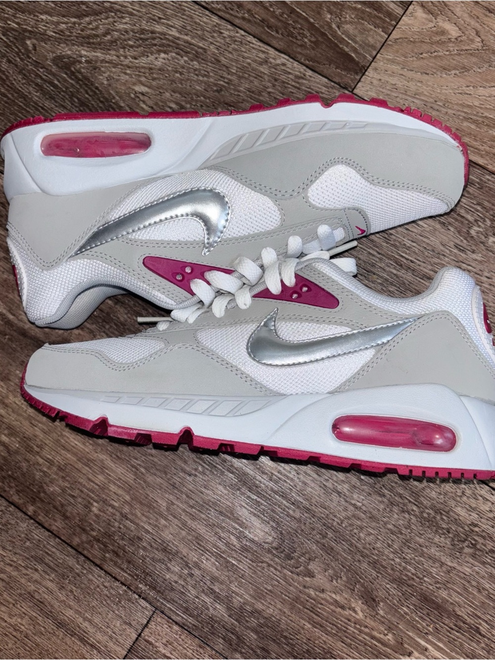 Nike Women’s White, Gray & Pink Retro Runner Sneakers